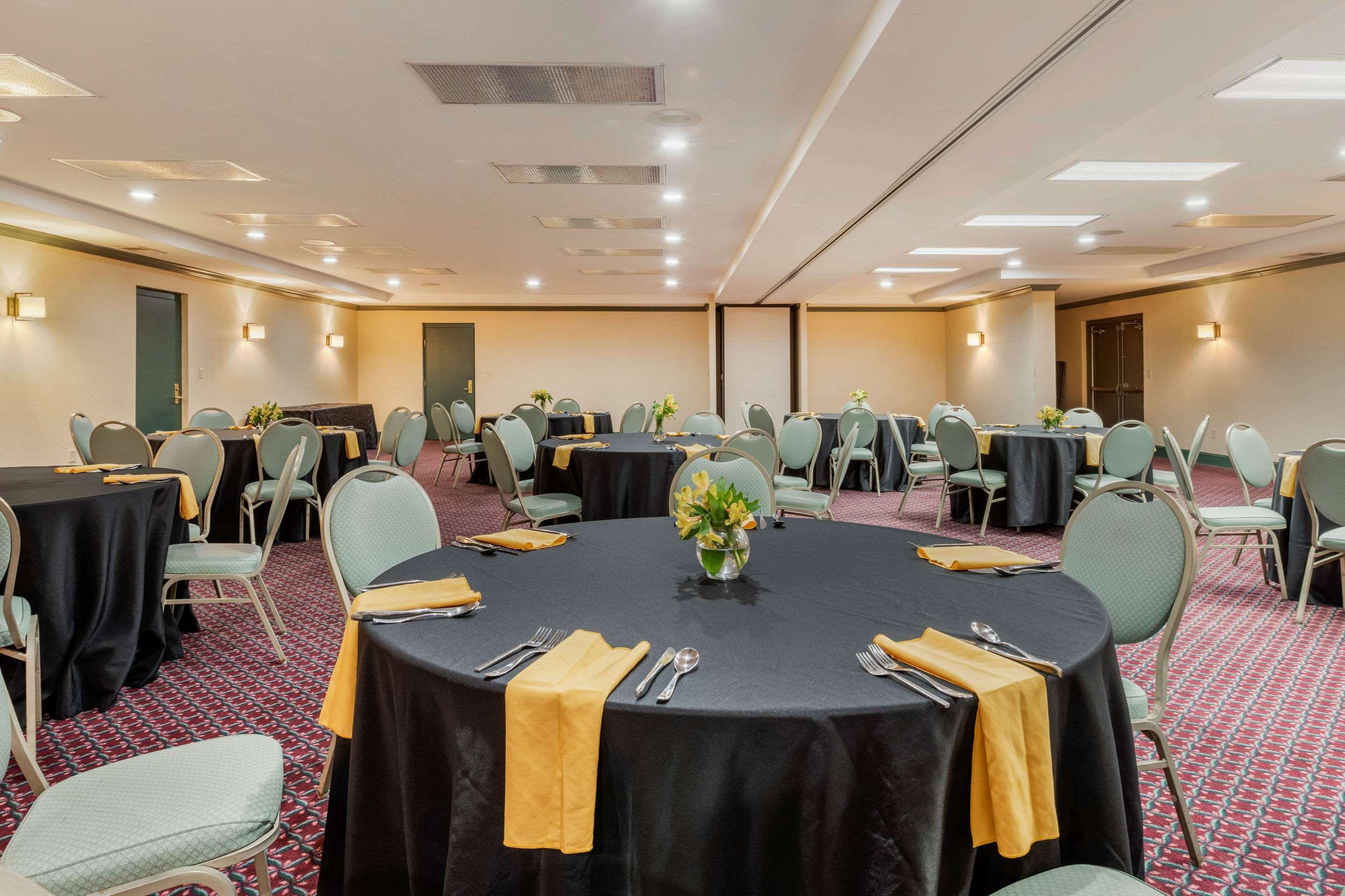 Clarion Hotel And Conference Center Harrisburg West New Cumberland Exteriér fotografie