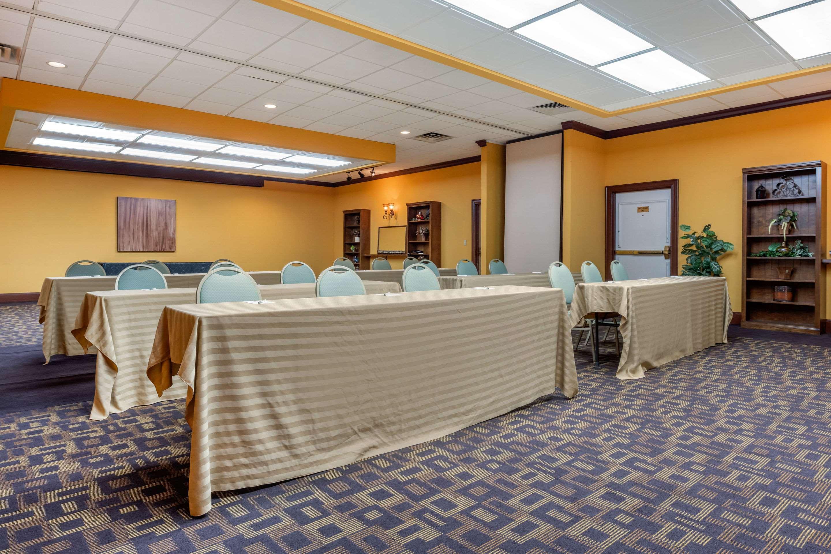 Clarion Hotel And Conference Center Harrisburg West New Cumberland Exteriér fotografie