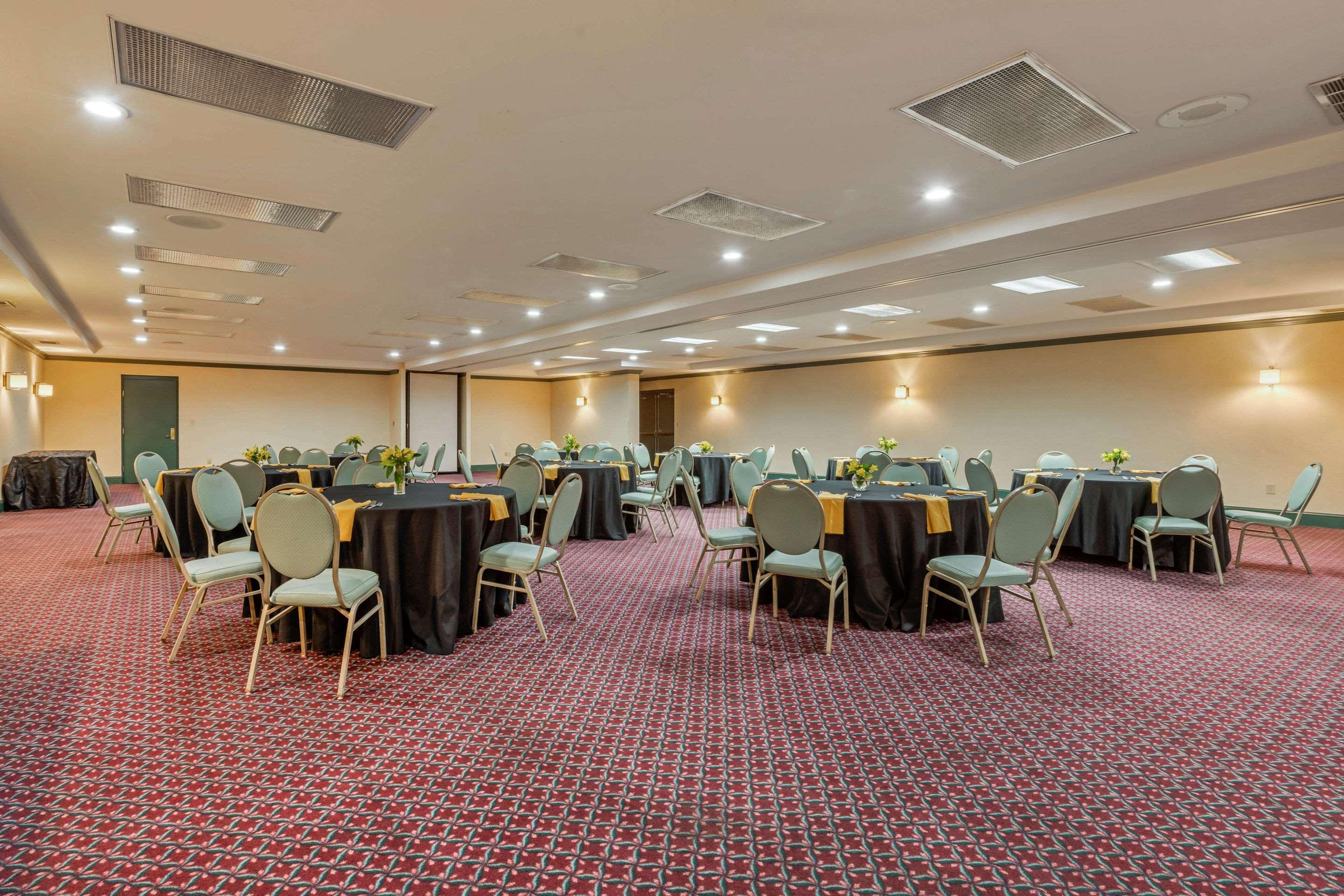 Clarion Hotel And Conference Center Harrisburg West New Cumberland Exteriér fotografie